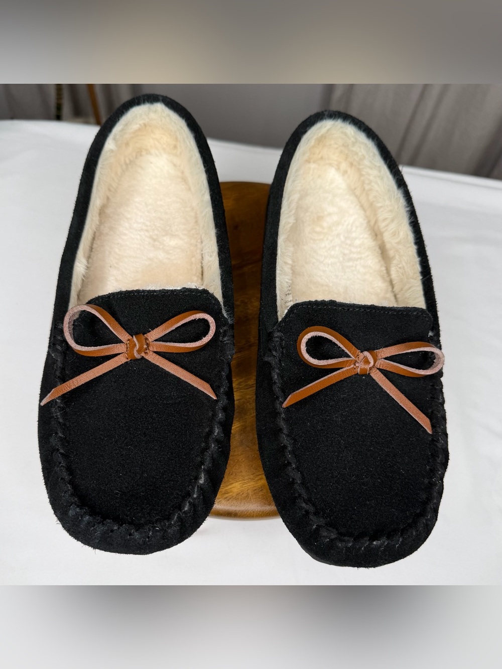 Secret Treasures Women's Black Suede Moccasin Slippers Faux Fur Size 8